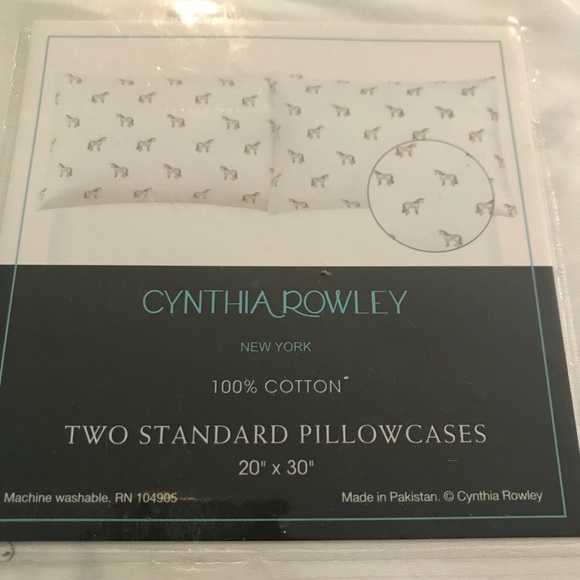 UNICORN PILLOW CASES! Cynthia Rowley - Picture 3 of 3